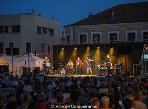 Photo du concert du groupe aioli prise sur la place de la république durant leur concert 