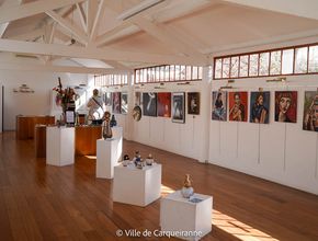 Photo des tableaux de l'exposition "la femme" par l'association reflets d'art - Agrandir l'image, . 0,0 O (fenêtre modale)