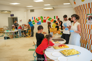 Photo des ateliers culinaires organisés dans l'école jules ferry - Agrandir l'image, .PNG 1 Mo (fenêtre modale)