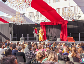 Photo du spectacle pour enfant le spoon bancale sous la tente cristal - Agrandir l'image, .PNG 1,6 Mo (fenêtre modale)