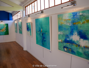 Photo des tableaux de l'exposition de l'artiste Isabelle Eisenberg sur le thème "lumières d'été" - Agrandir l'image, .PNG 1,1 Mo (fenêtre modale)