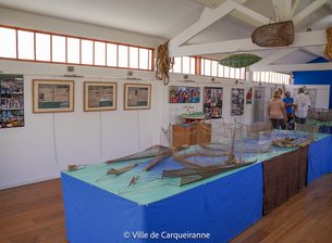 Photo de l'exposition sur la pêche proposée à La Galerie par la Médiathèque, en collaboration avec les associations La Partègue de Giens, Carqueiranne Environnement et le Photo Club Carqueirannais.