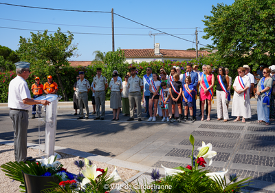 Photo de la cérémonie du 18 juin et des personnes présentes