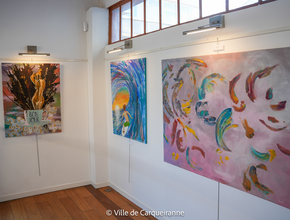 Photo des tableaux de l'artiste Margot Luce sur le thème " les voix du silence" exposés à La Galerie de Carqueiranne - Agrandir l'image, .PNG 1,1 Mo (fenêtre modale)