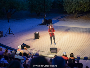 Photo prises lors du spectacle de jeffou le gnou dans l'enceinte de l'auditorium de clair-val - Agrandir l'image, .PNG 1,4 Mo (fenêtre modale)