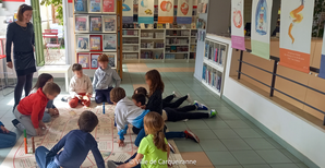 Photo de l'exposition et des activités avec les enfants - Agrandir l'image, .PNG 1 Mo (fenêtre modale)
